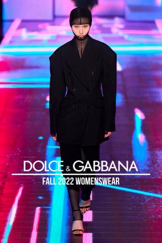 Luxury brands offers in New York | Fall 2022 Womenswear in Dolce & Gabbana | 5/16/2022 - 7/15/2022