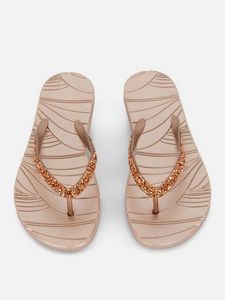 Embellished Flip Flops offers at $6 in Primark