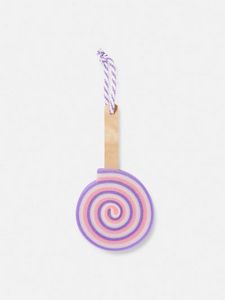 Swirl Lollipop Body Sponge offers at $2.5 in Primark