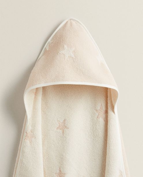 Star Jacquard Hooded Towel deals at $35.9