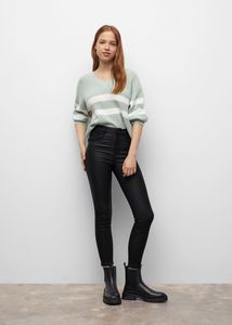 Leather-effect skinny pants offers at $19.99 in Mango