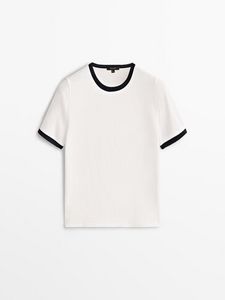 Short Sleeve Contrast T-Shirt offers at $45.9 in Massimo Dutti