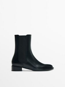 Flat Chelsea Boots offers at $249 in Massimo Dutti