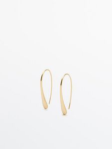 Gold-Plated Hook Teardrop Earrings offers at $49.9 in Massimo Dutti