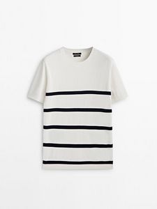 Stripe Textured Knit Sweater offers at $59.9 in Massimo Dutti