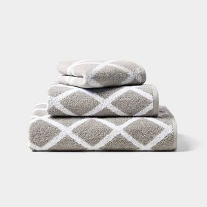 Sanders Diamond Bath Towels offers at $19 in Ralph Lauren