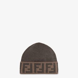 Gray wool hat offers at $320 in Fendi