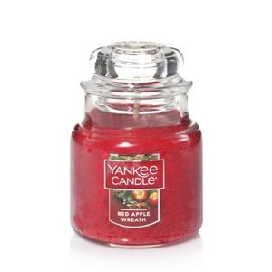 Red Apple Wreath     Red Apple Wreath offers at $5 in Yankee Candle